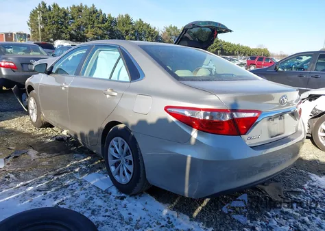 2016 Toyota Camry Le z USA, uszkodzony, nr VIN 4T1BF1FK3GU185648